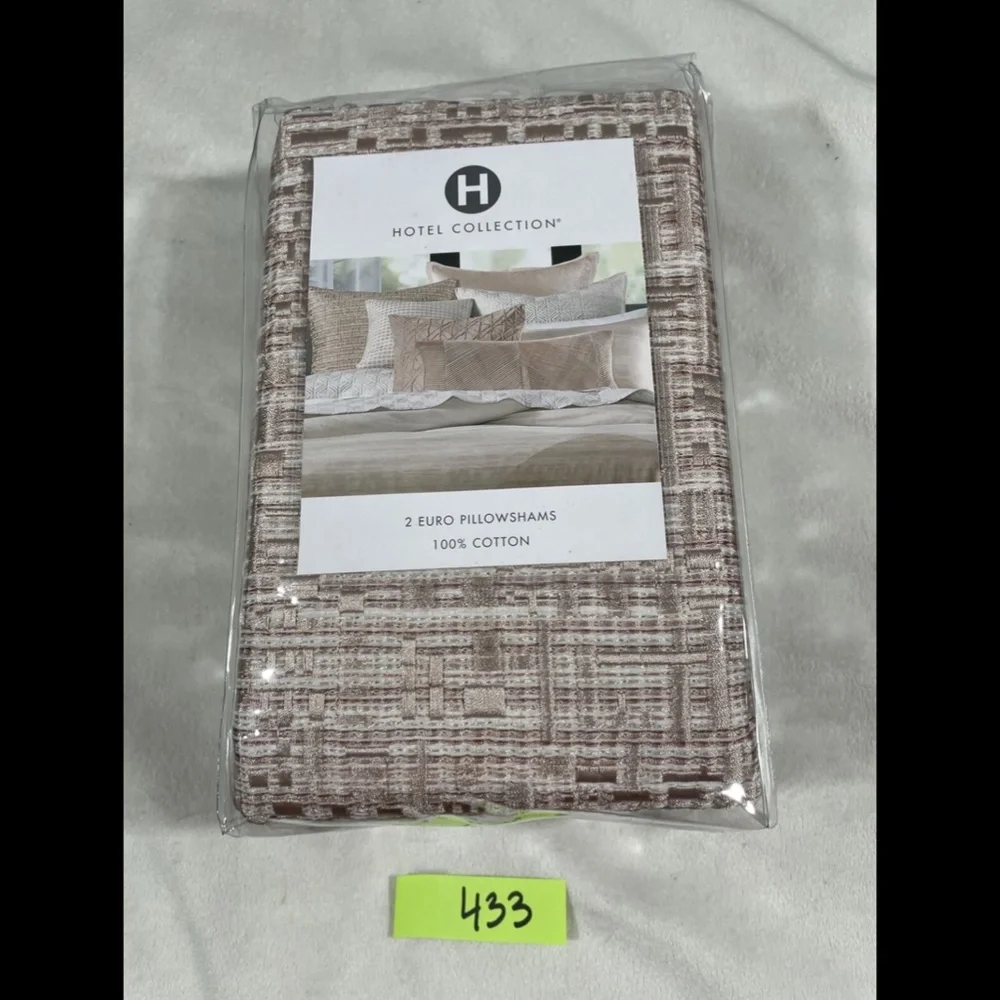 NIB $185 Hotel Collection Woodrose (2) European Sham‎ in Rose Pink